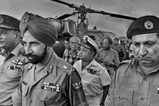 Lt Gen Jagjit Singh Aurora, who made 90,000 Pak soldiers surrender during 1971 liberation war