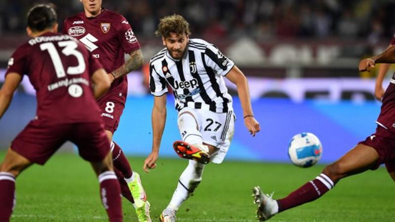 Juventus snatch derby win at Torino