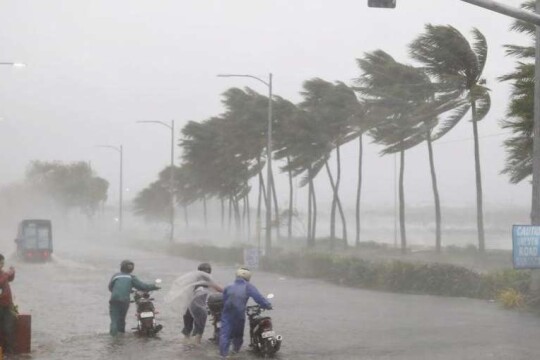 Landslide triggered by heavy rain kills at least 15 in India