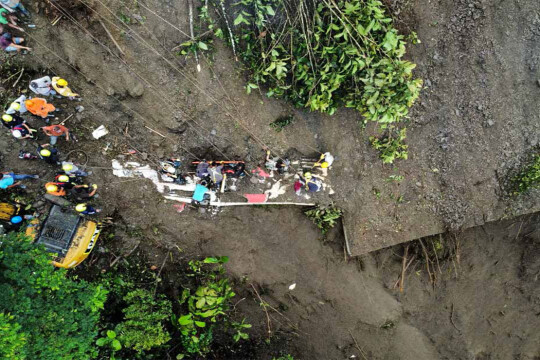 3 dead, 20 trapped, and 9 rescued: Colombia landslide