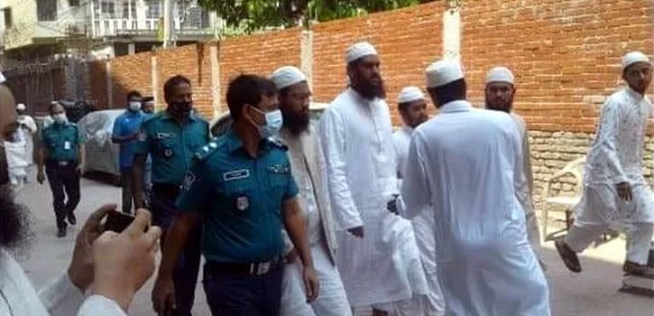 Hefazat leader Mamunul Haque not released despite getting bail in 5 cases