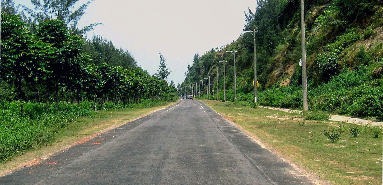 1 dead, 7 injured in on Cox’s Bazar Marine Drive accident