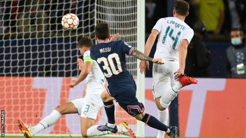 Messi scores emphatic first PSG goal to win over Man City