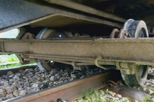 Train derails in Mymensingh