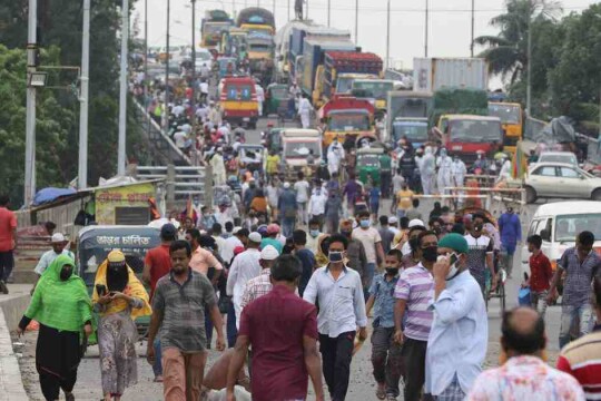 Over 65 lakh SIM users left Dhaka on Eid holiday