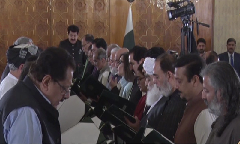 Pakistan's new 37-member cabinet takes oath