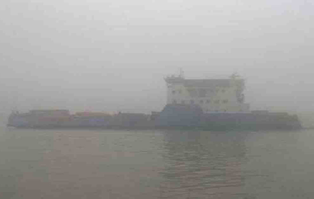 Ferry services resume on Paturia-Daulatdia route after 4 hours