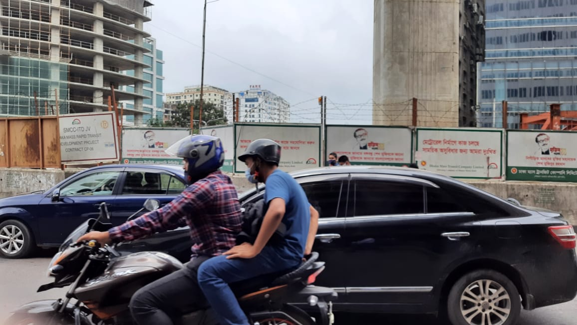 DMP bans pillion on bike amid lockdown