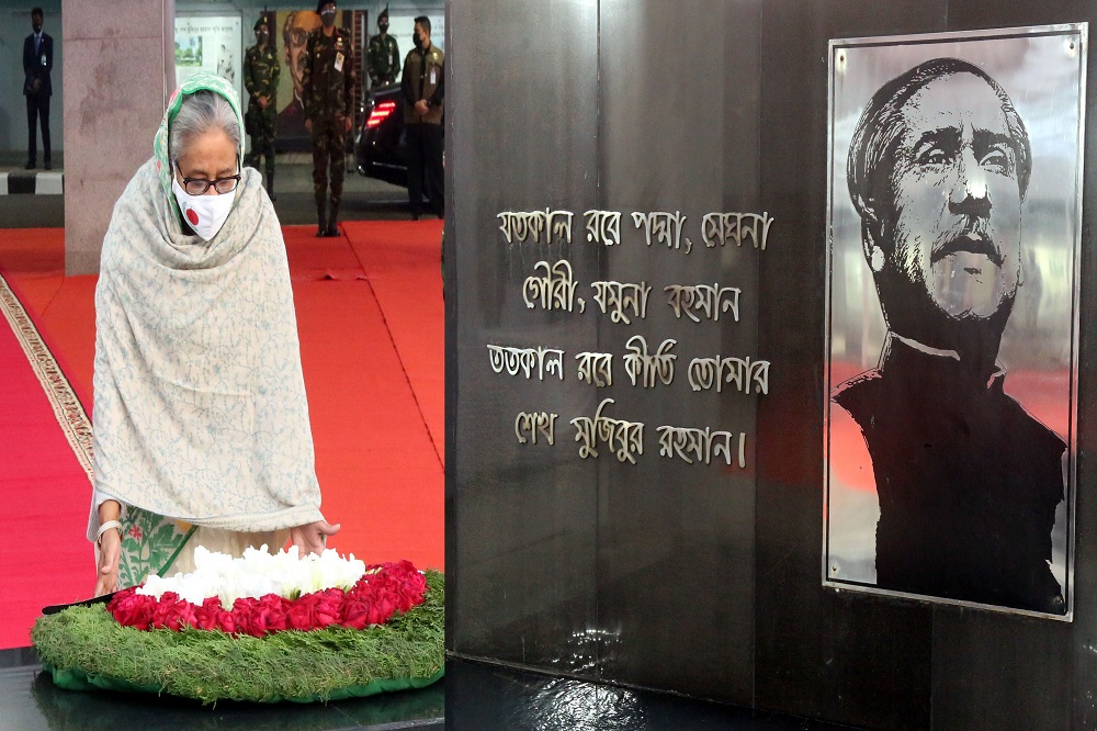 PM pays homage to Bangabandhu on Homecoming Day