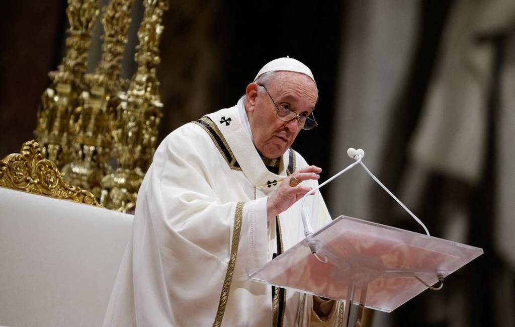 Pope: Violence against women insults God