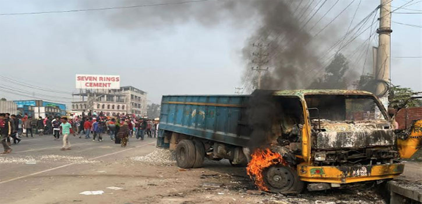 Factory guard killed by truck: Vehicles vandalized, truck torched by RMG workers