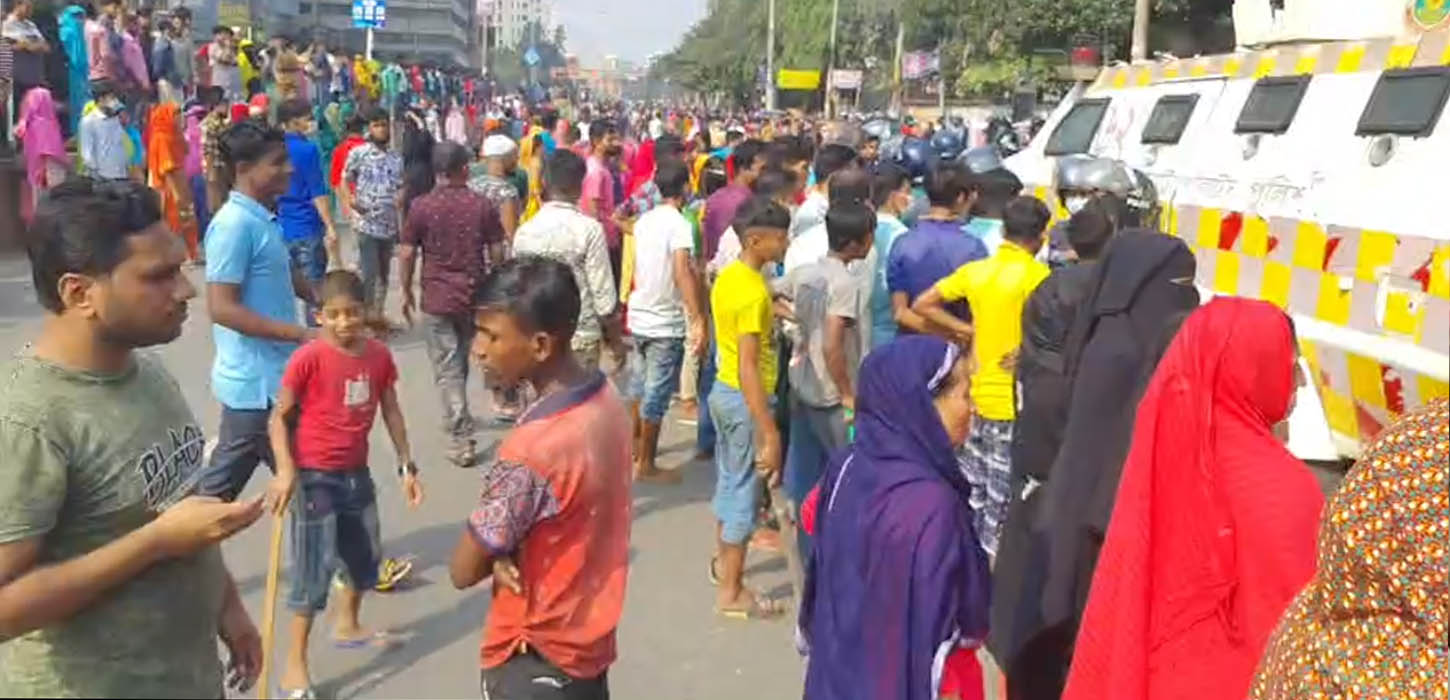 Protesters block road in Mirpur as ‘RMG workers killed’