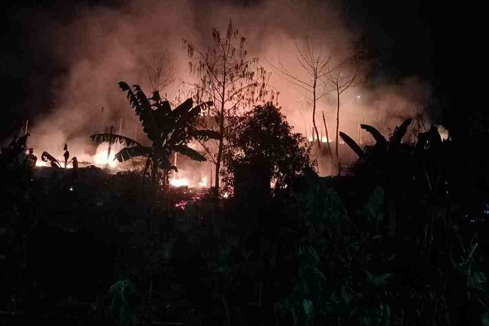 29 houses gutted afresh in Rohingya camp fire spree