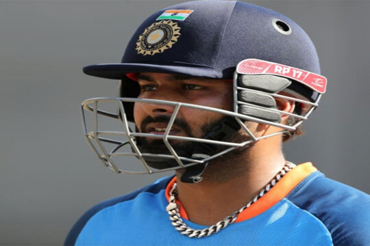 Rishabh Pant thanks 'heroes' after horror crash