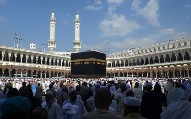 Hajj quota cut for locals, doubled for foreigners