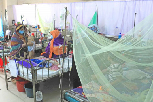 Dhaka hospitals struggling due to rising dengue patients