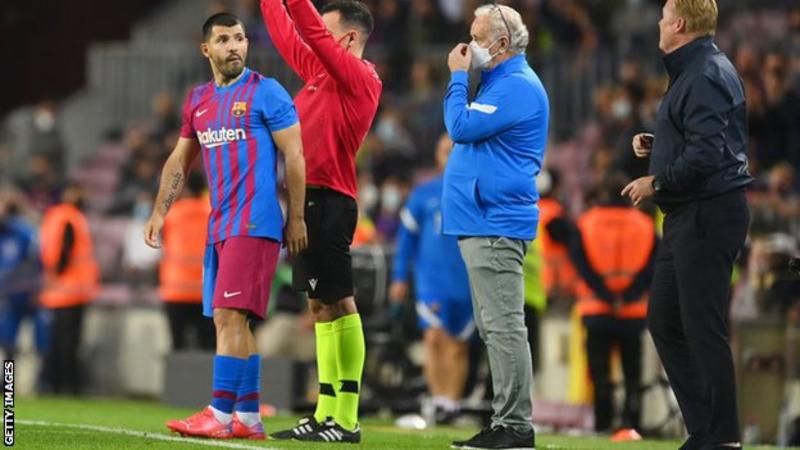 Sergio Aguero makes Barcelona debut