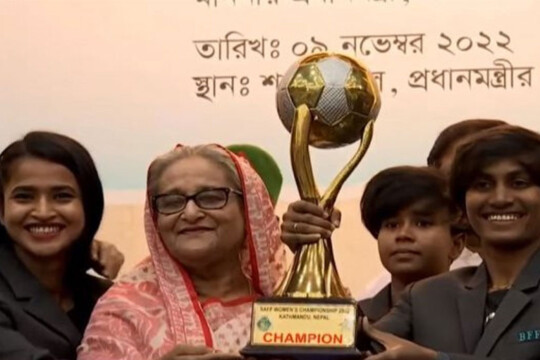PM gives away cheques to Bangladesh women’s football team