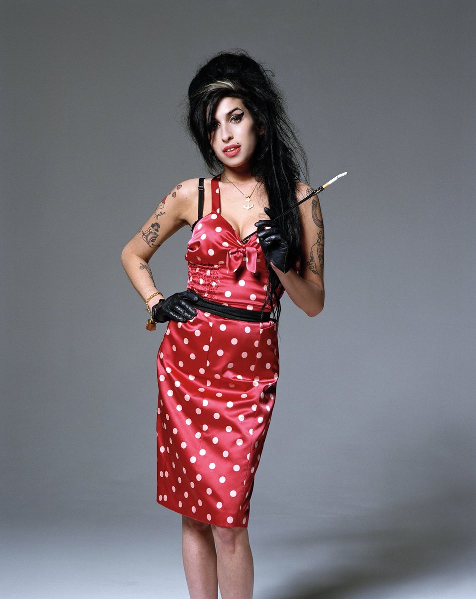 Amy-Winehouse-Photoshoot-for-Rolling-Stone-
