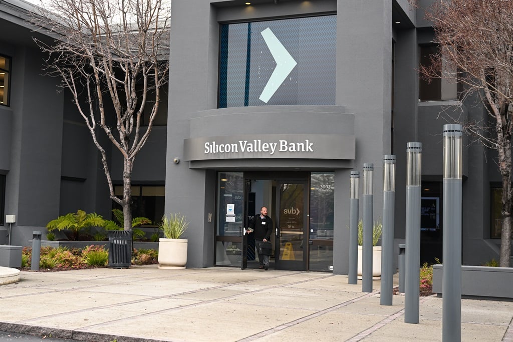 Why did Silicon Valley Bank collapse?