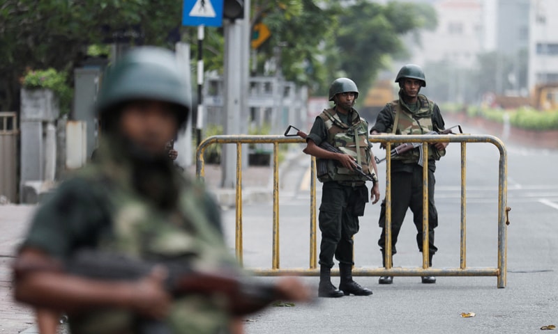 Sri Lanka gives emergency powers to military, police