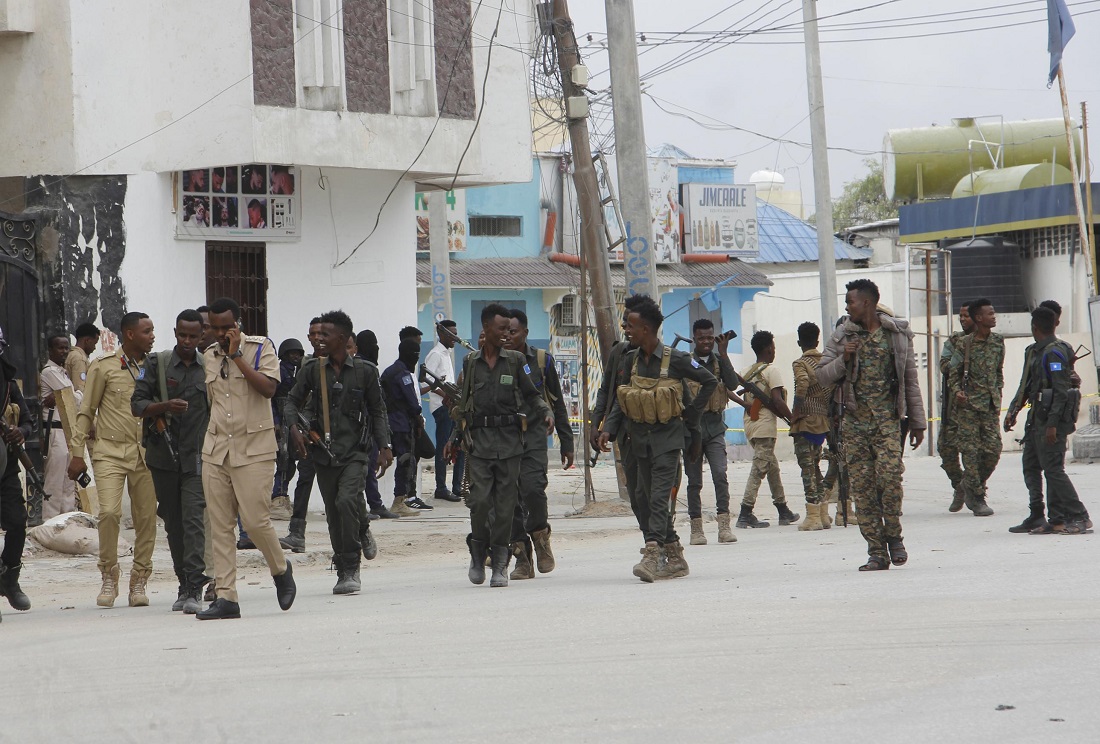 20 killed as Somali hotel siege drags on