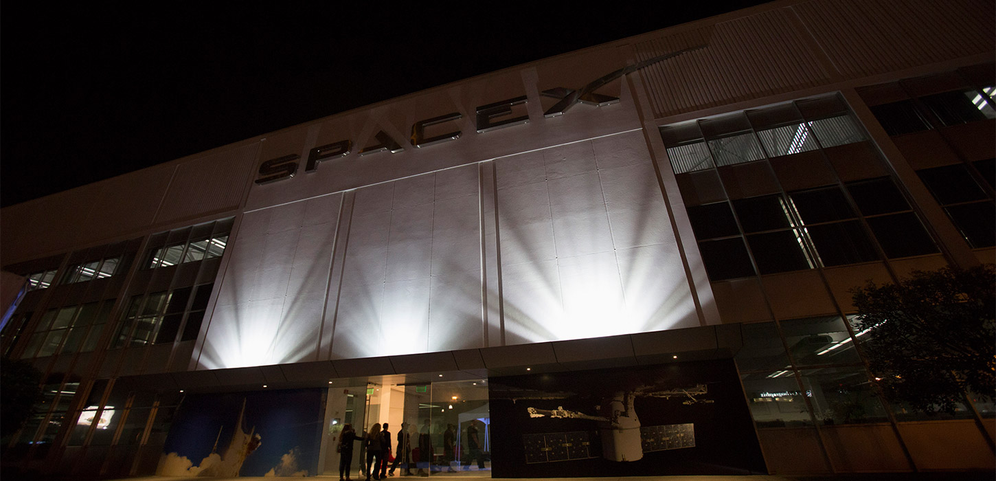 U.S. court upholds SpaceX satellite deployment plan