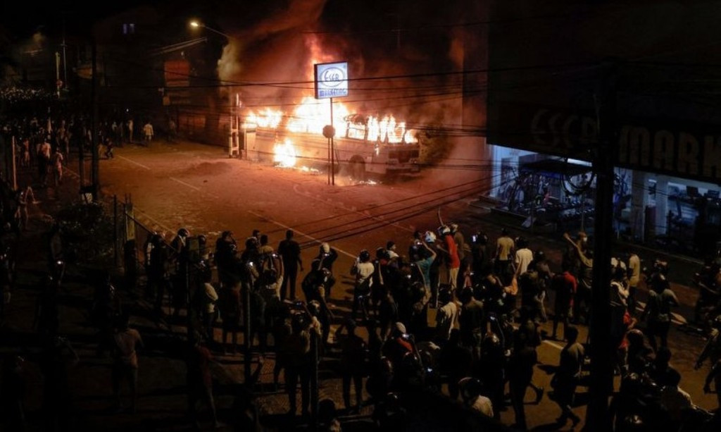 Sri Lanka lifts curfew after violent protests over economic crisis