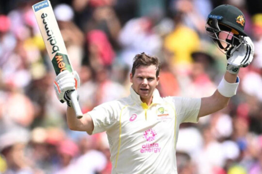 Smith overtakes Bradman after hitting 30th test century