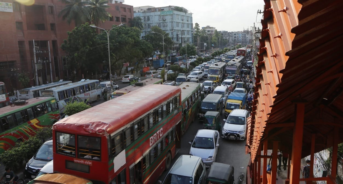 Gridlock grips Dhaka commuters