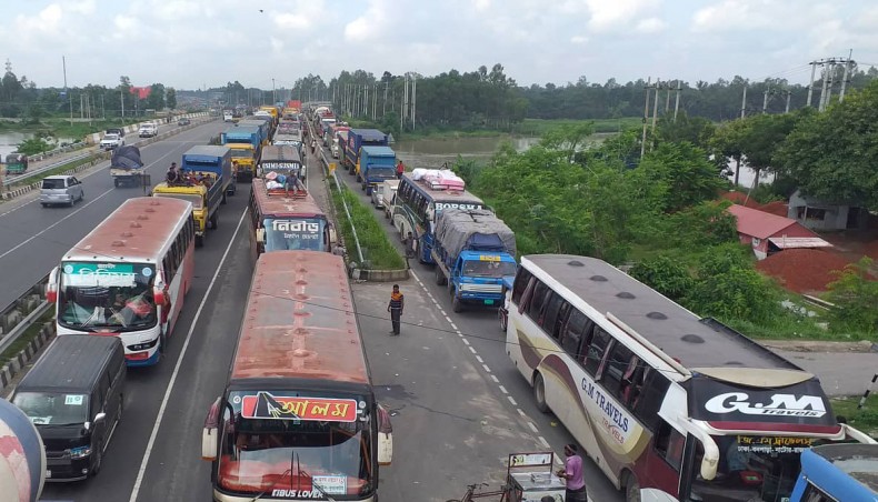 20 km tailback on Dhaka-Tangail-Bangbandhu Bridge highway