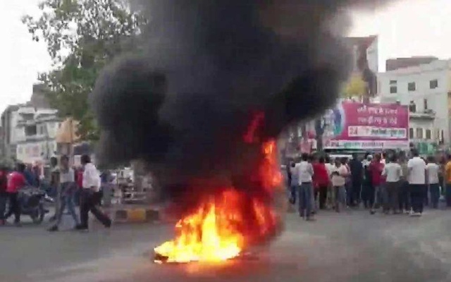 After Hindu slain, police in northwest India ban public gatherings, suspend internet