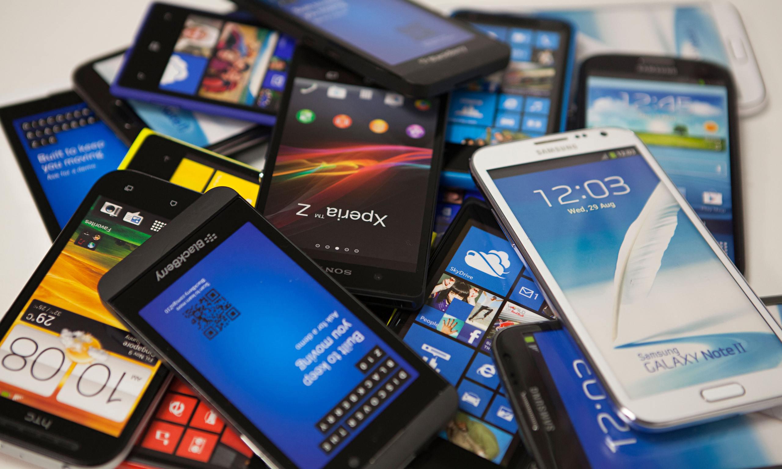 BTRC blocks 1.25 lakh illegal cellphones in three days
