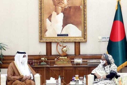 PM offers land to Qatar in economic zones