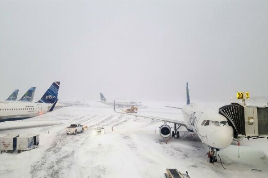 Around 1640 flights canceled in a day due to snowstorm in USA