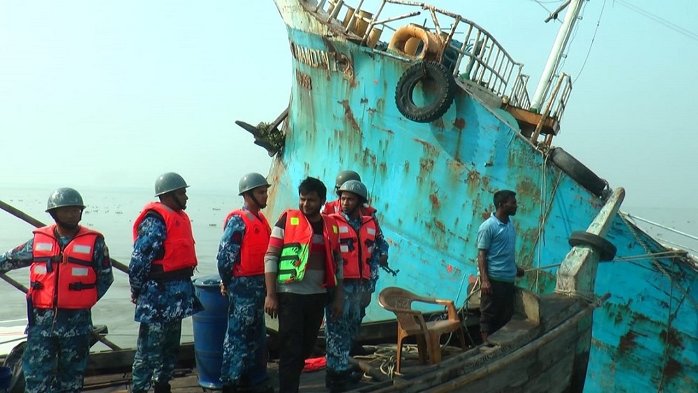 Vessel with 11 lakh litre fuel sinks in Meghna river