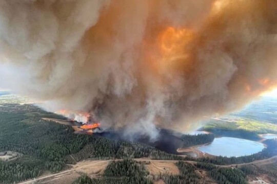 Thousands of people forced to flee due to wildfires in Western Canada